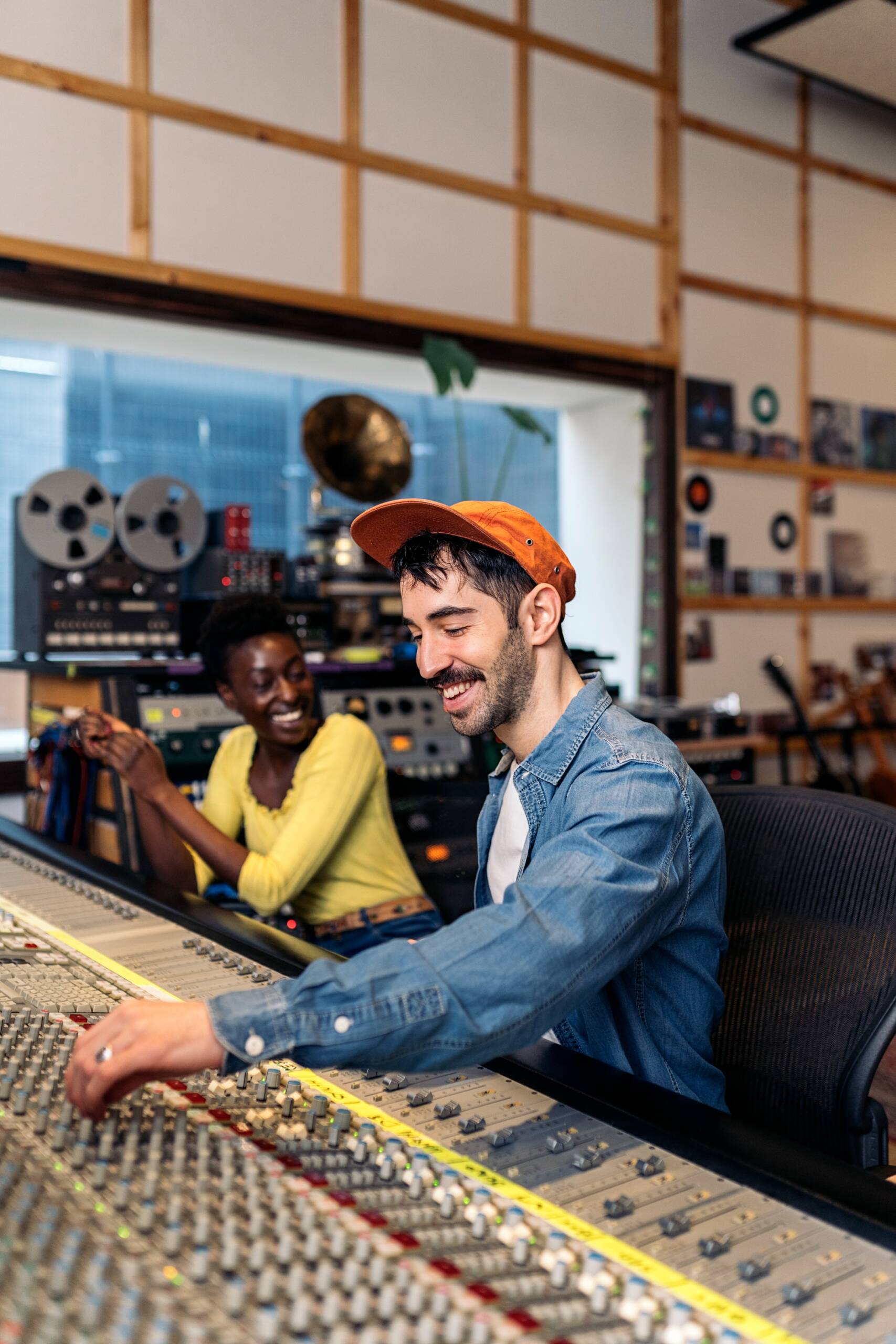professional-music-producer-working-2023-11-27-05-23-52-utc (1) professional-music-producer-working-2023-11-27-05-23-52-utc (1)